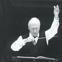 Paul Sacher dirigiert das Basler Schlagzeug-Ensemble am 12. Juni 1993 © Roland Schmid, Basel